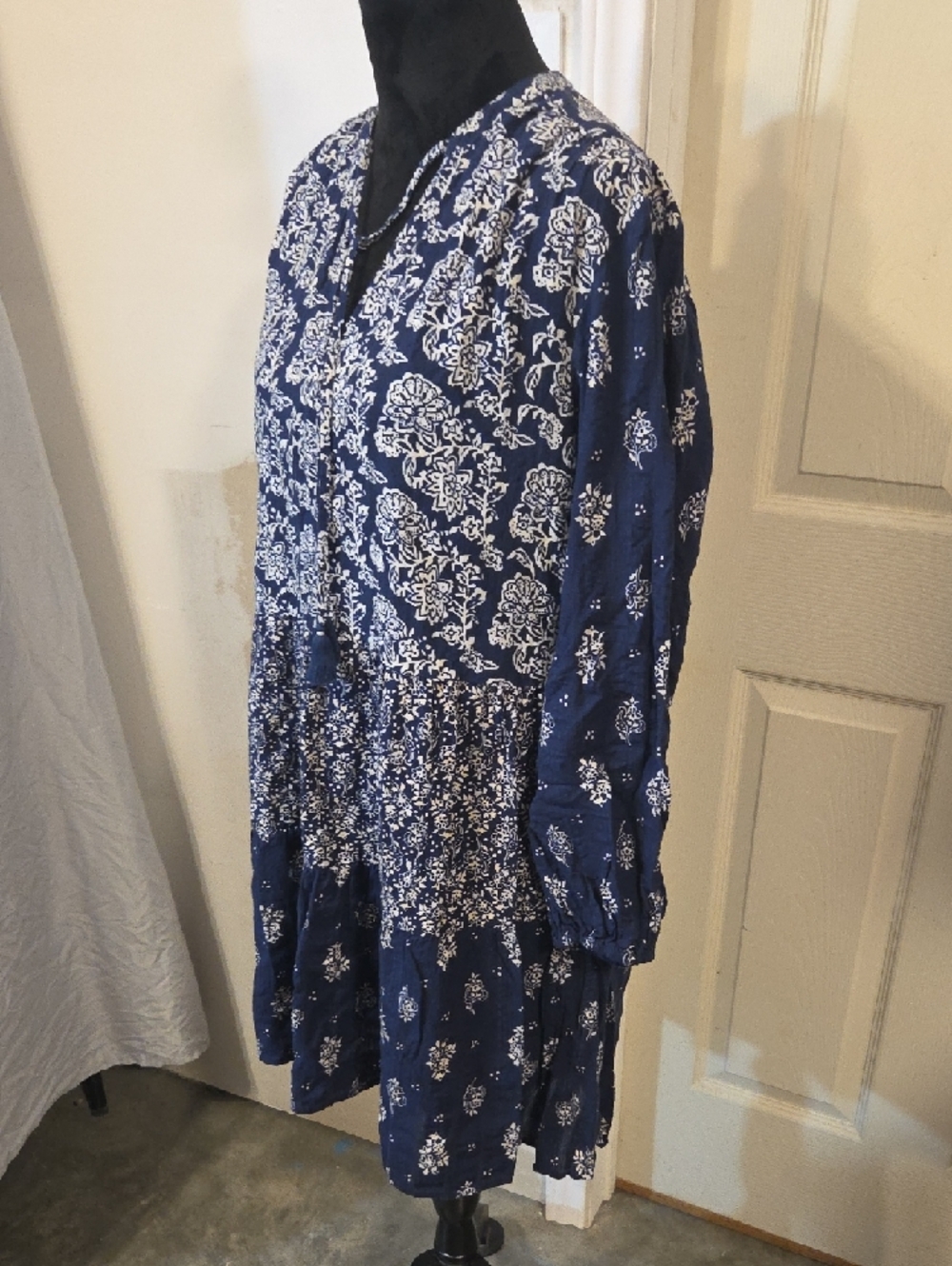Anthropologie Maeve Navy White Boho Long-Sleeve Tiered Floral Dress Tassel Vneck - Picture 6 of 16